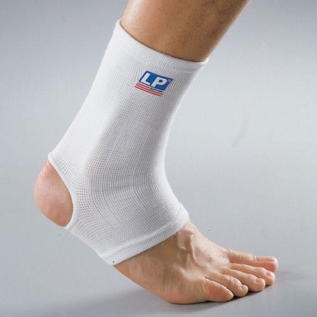 Elasticated Ankle Support Medium  